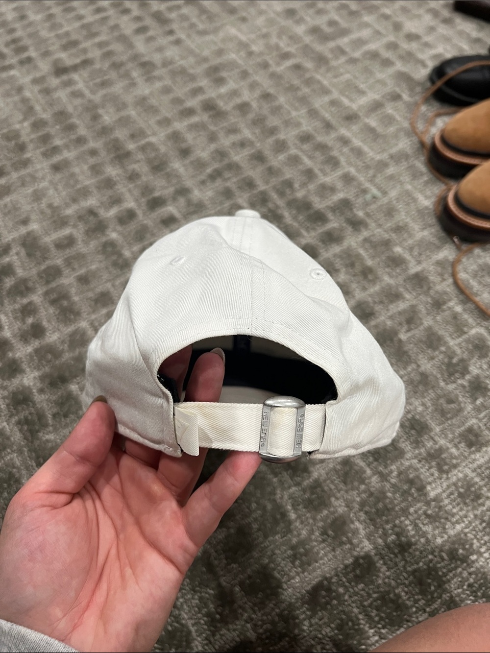 Gymshark Men’s White & Taupe Logo Baseball Caps - Picture 8 of 11